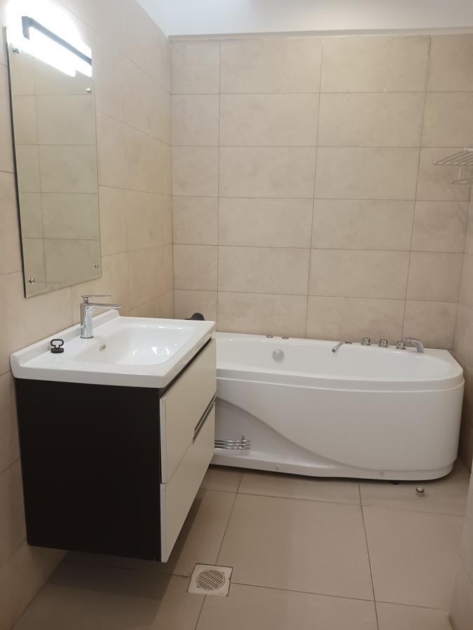 Serviced 3 Bed Apartment with En Suite at Hatheru Road - 20