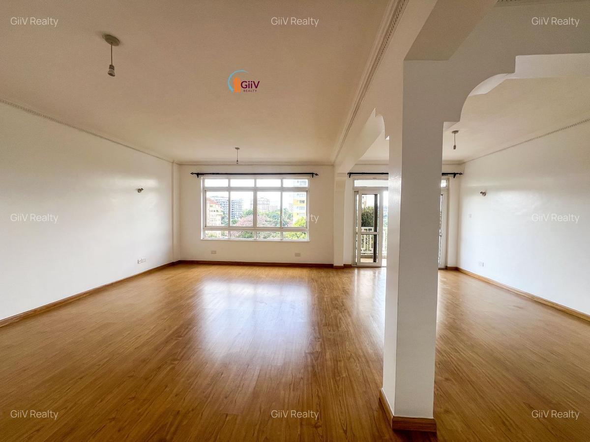 3 Bed Villa with En Suite in Westlands Area - 5