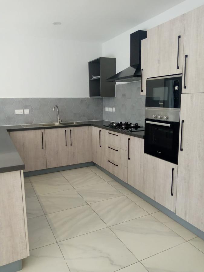 3 Bed Apartment with En Suite in Westlands Area - 1