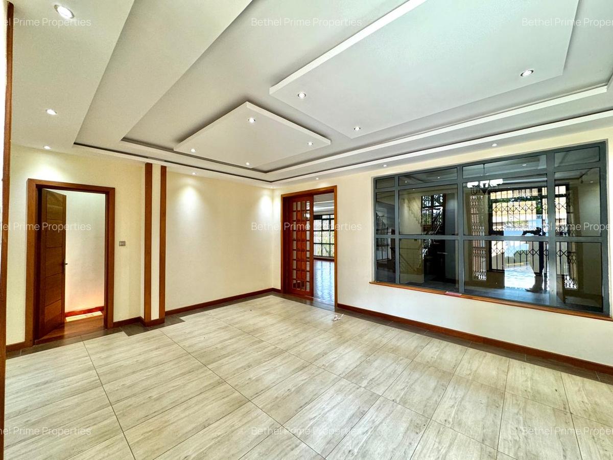6 Bed Townhouse with En Suite in Nyari - 7