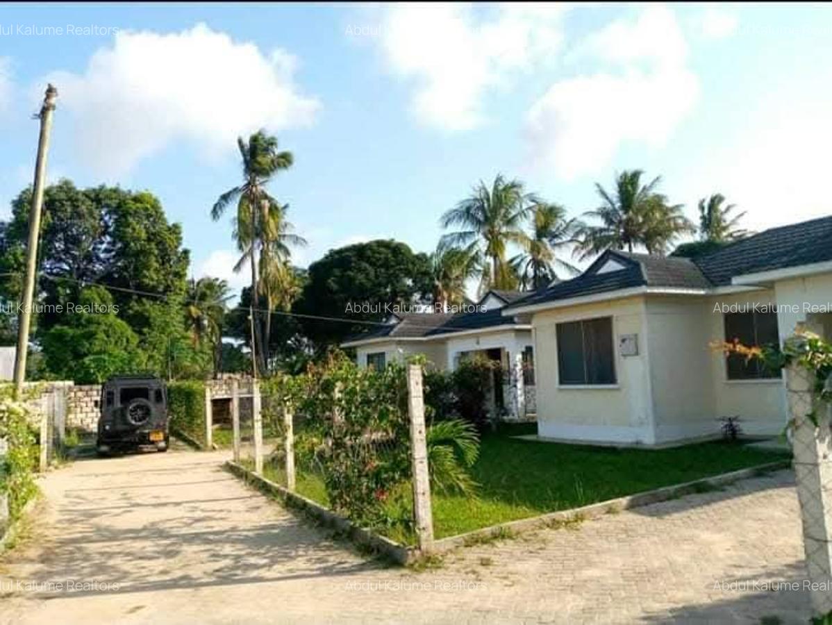 3 Bed Townhouse with En Suite at Bamburi - 3