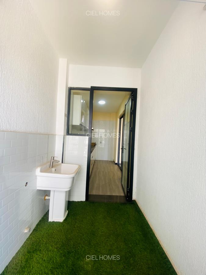2 Bed Apartment with Swimming Pool at Wood Avenue - 11
