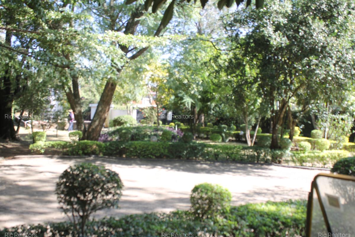 6 Bed House with En Suite at Karen - Hardy - 13