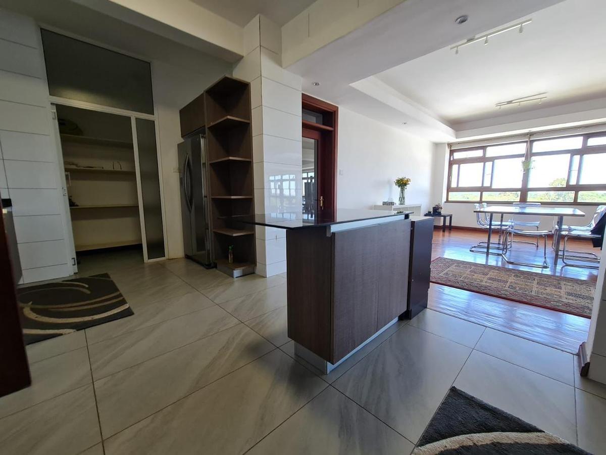 Serviced 3 Bed Apartment with En Suite in Westlands Area - 13