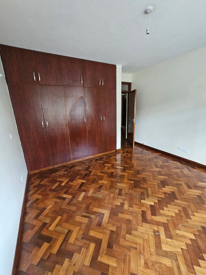 3 Bed Apartment with En Suite at Lavington - 11