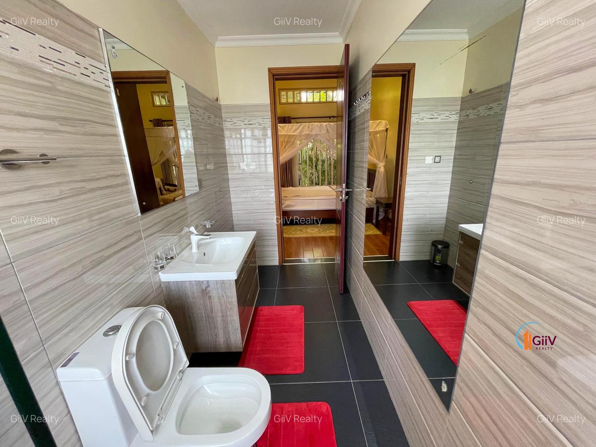 Serviced 2 Bed Apartment with En Suite in Runda - 6