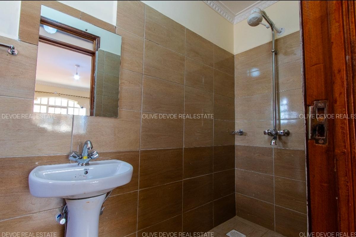 5 Bed House with En Suite in Thika - 13