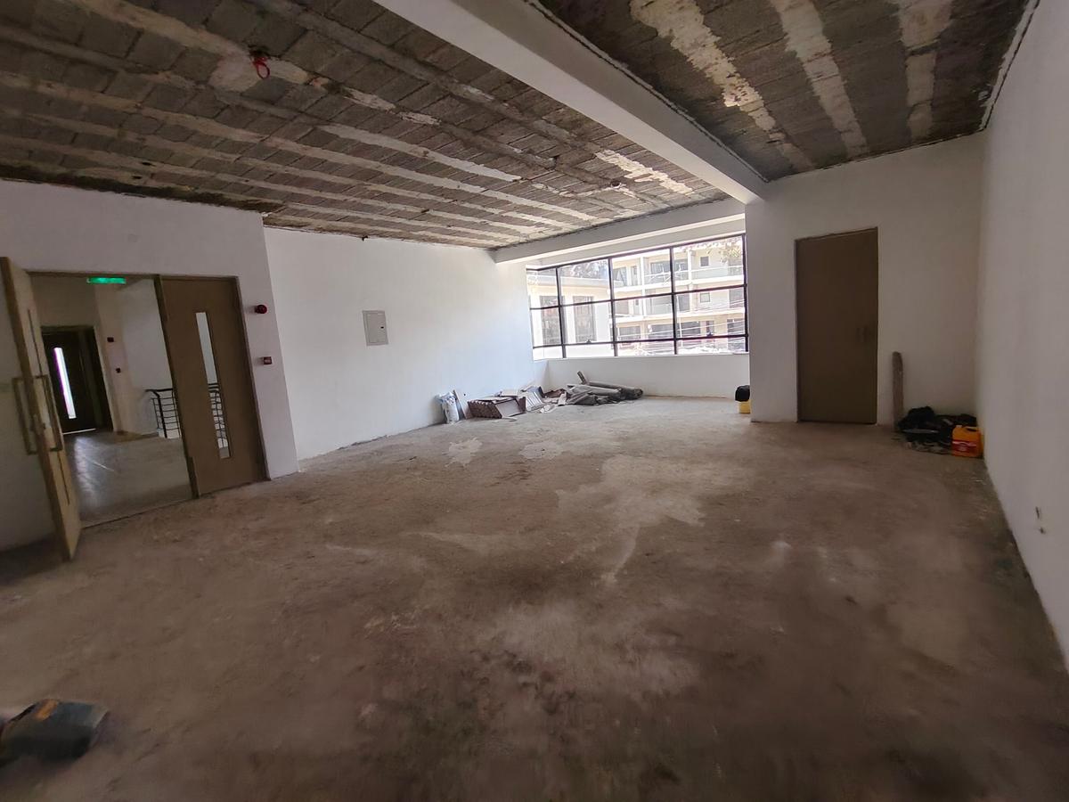 2,805 ft² Office with Backup Generator in Kilimani - 12