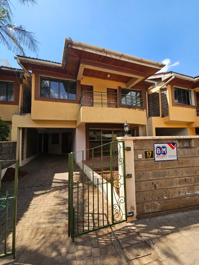 5 Bed Townhouse with En Suite at Lavington - 2