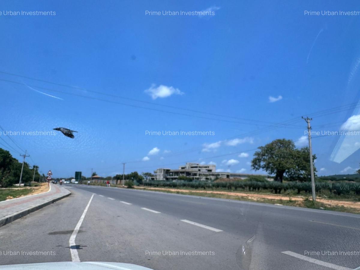 4,047 m² Land at Kikambala - Mombasa Malindi Highway - 5