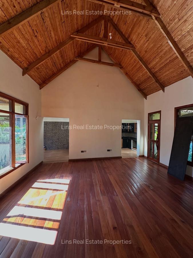 7 Bed House with En Suite in Ridgeways - 15