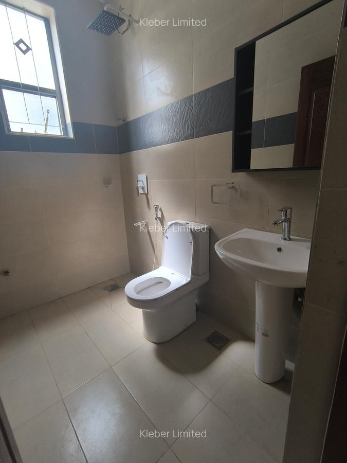 4 Bed House with En Suite in Syokimau - 4