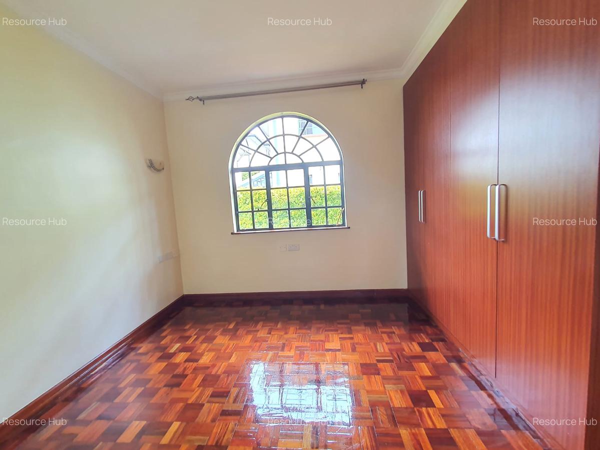 4 Bed Townhouse with En Suite at Loresho - 18