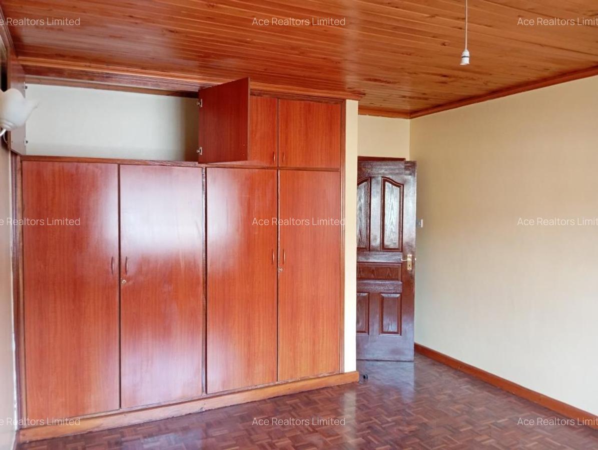 4 Bed Apartment with En Suite at Lavington - 8