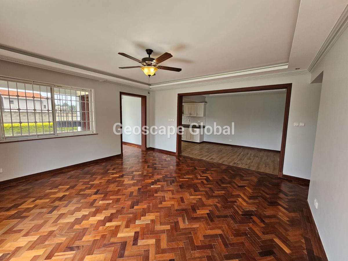 3 Bed House with En Suite in Runda - 2