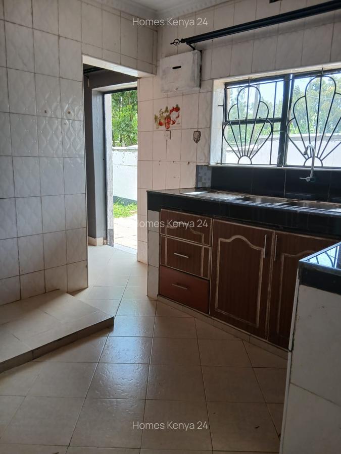 3 Bed House at Safari Park - 5