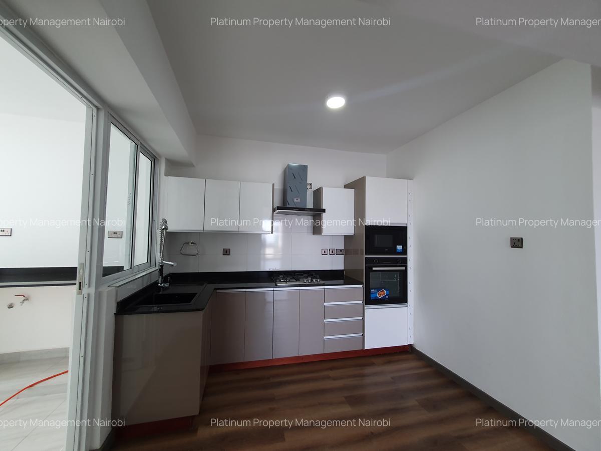 2 Bed Apartment with En Suite at Parklands - 2