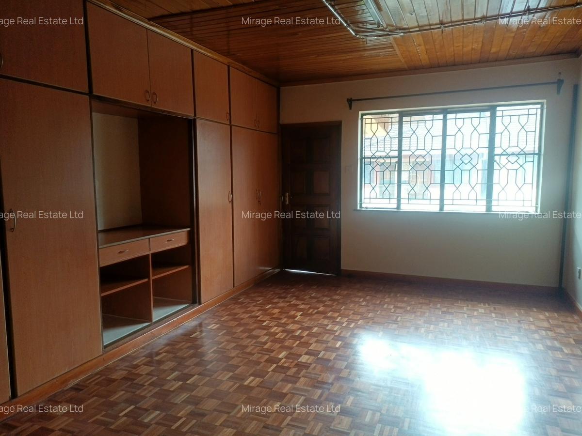 5 Bed Villa with Swimming Pool in Lavington - 16