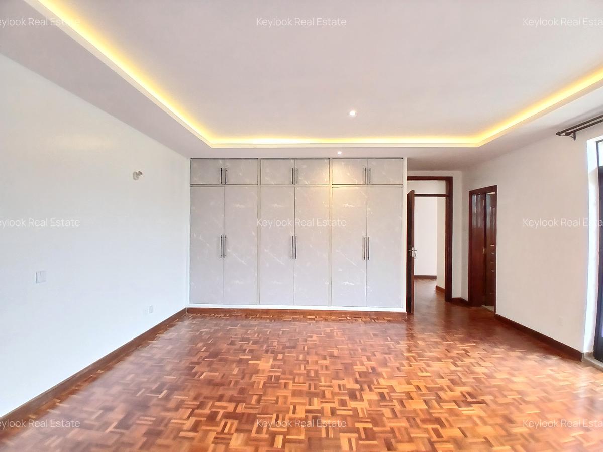 4 Bed Townhouse with En Suite at James Gichuru Road - 14