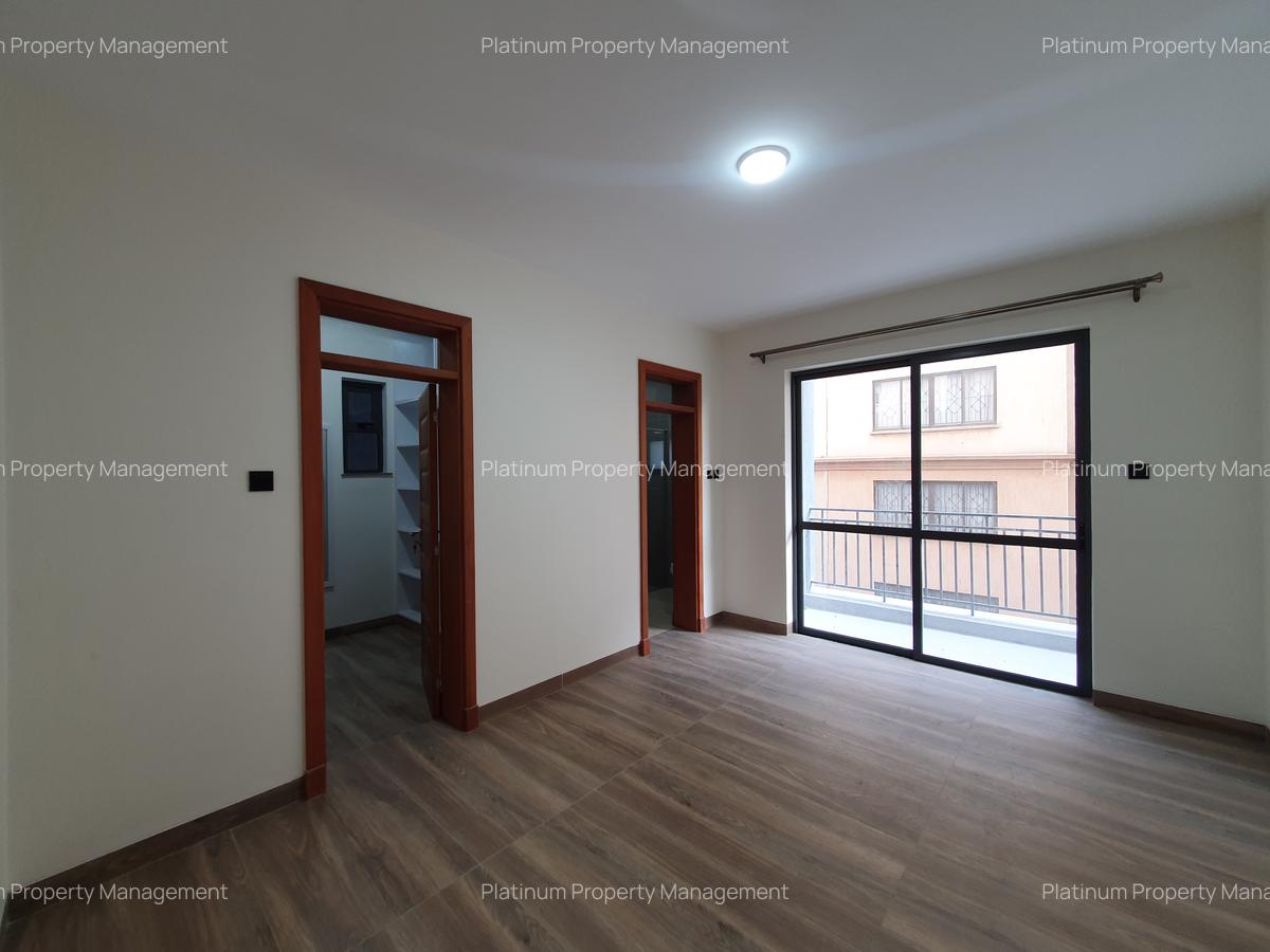 4 Bed Apartment with En Suite at 2Nd Parklands Avenue - 8