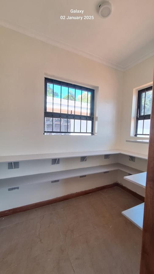 5 Bed Townhouse with En Suite at Off Loresho Ridge - 13