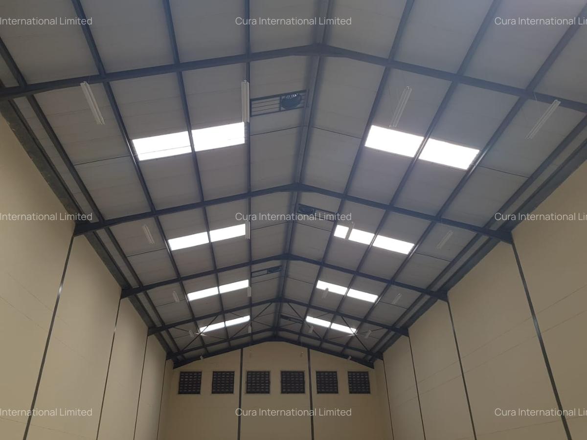 22,596 ft² Warehouse in Industrial Area - 2