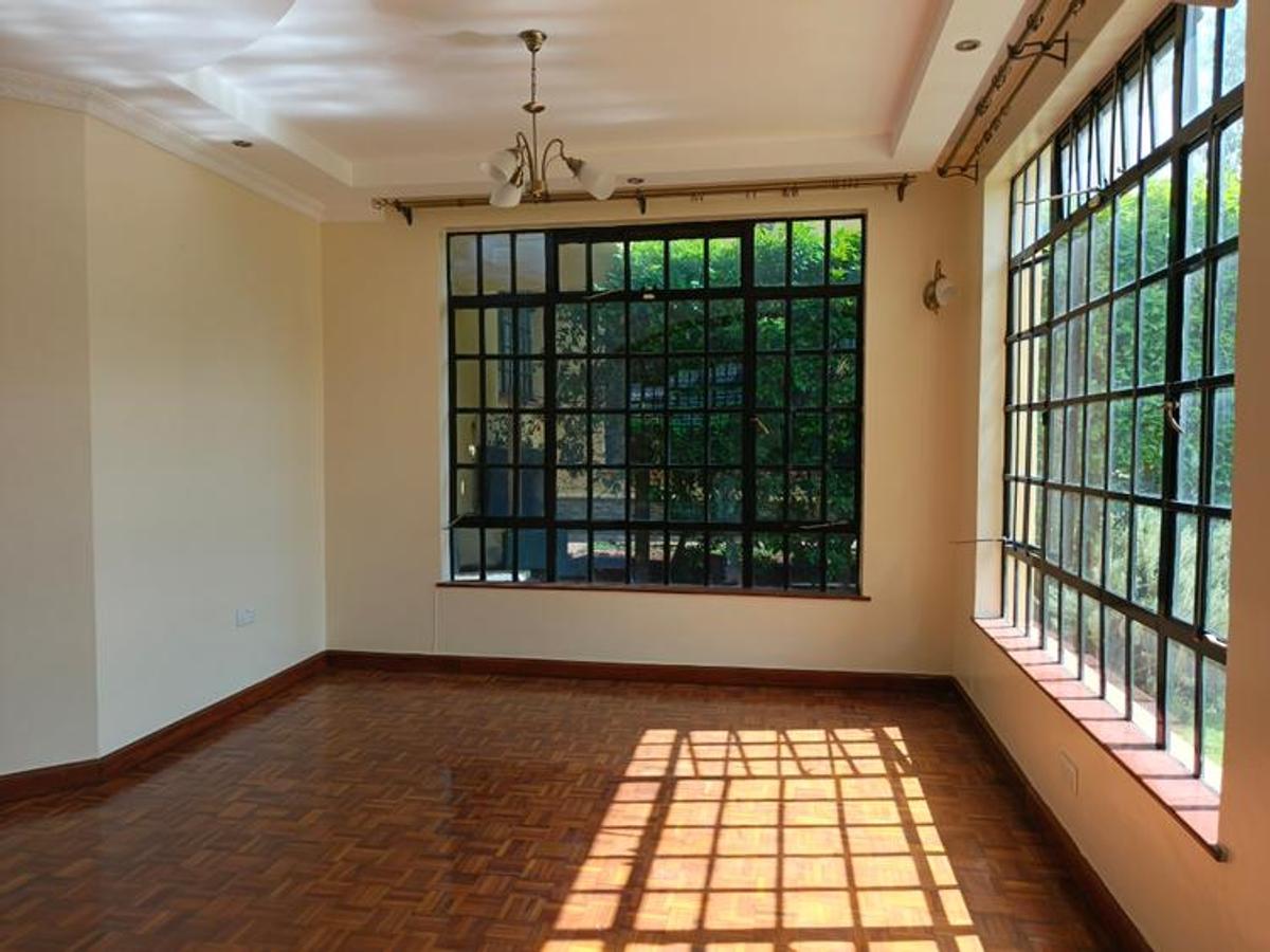 4 Bed Townhouse with En Suite in Lavington - 3