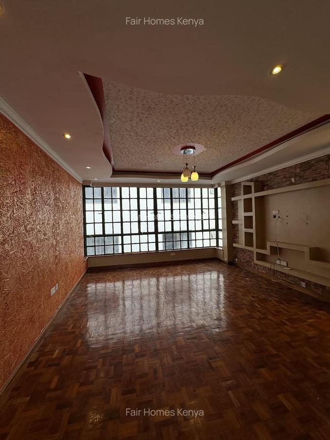 6 Bed Townhouse with En Suite at Othaya Road - 3