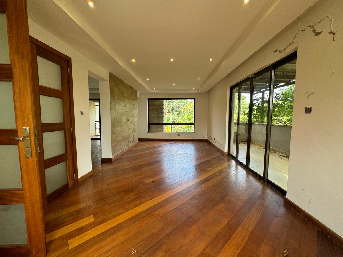 5 Bed Townhouse with En Suite in Lavington - 9