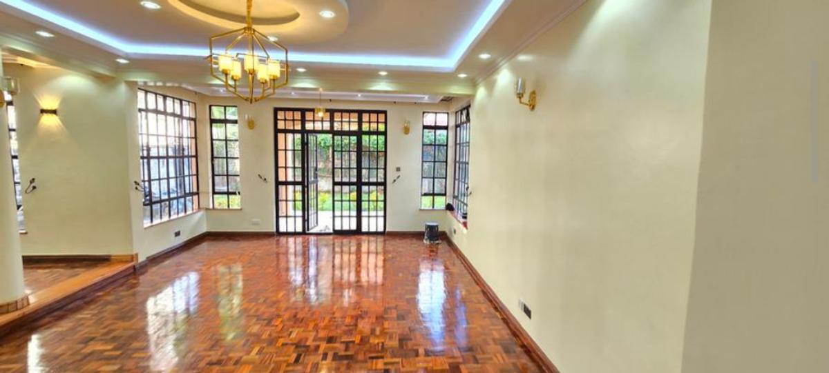 5 Bed Townhouse with En Suite in Lavington - 7