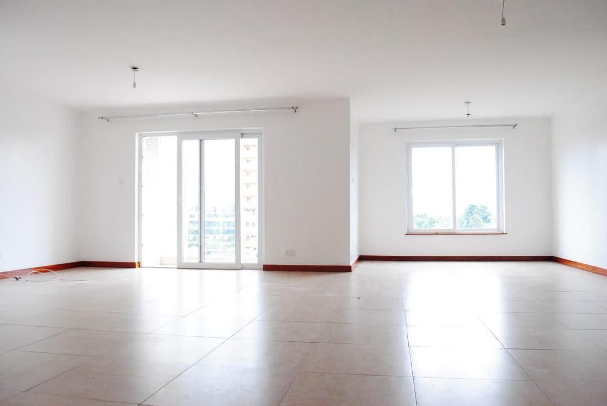 3 Bed Apartment with En Suite at Lavington - 5