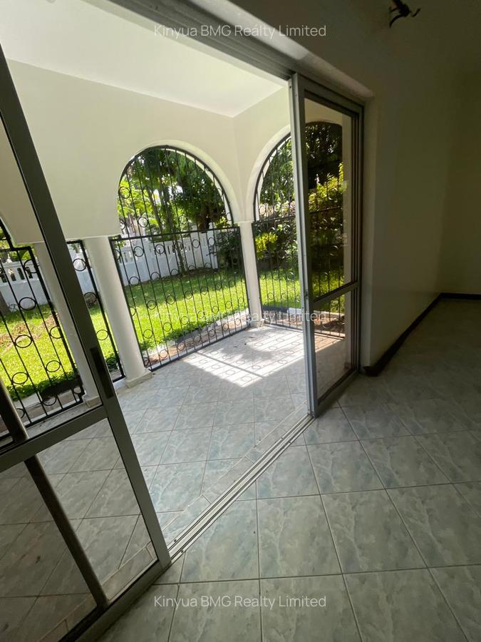 4 Bed Villa with En Suite in Nyali Area - 5