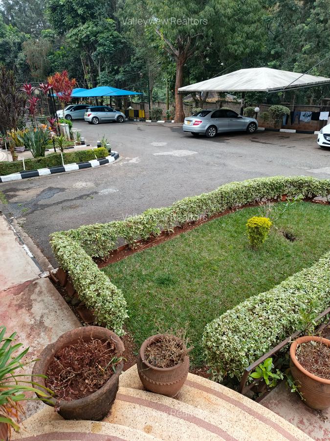 4 Bed Townhouse with En Suite at Lavington - 13