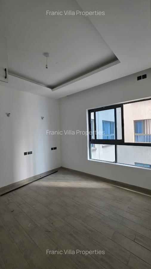 2 Bed Apartment with En Suite in Lavington - 4