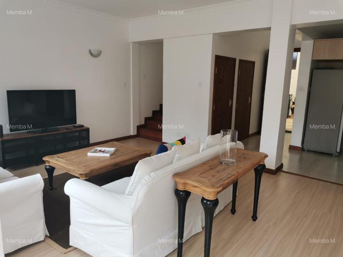 3 Bed Apartment with En Suite in Nyari - 8