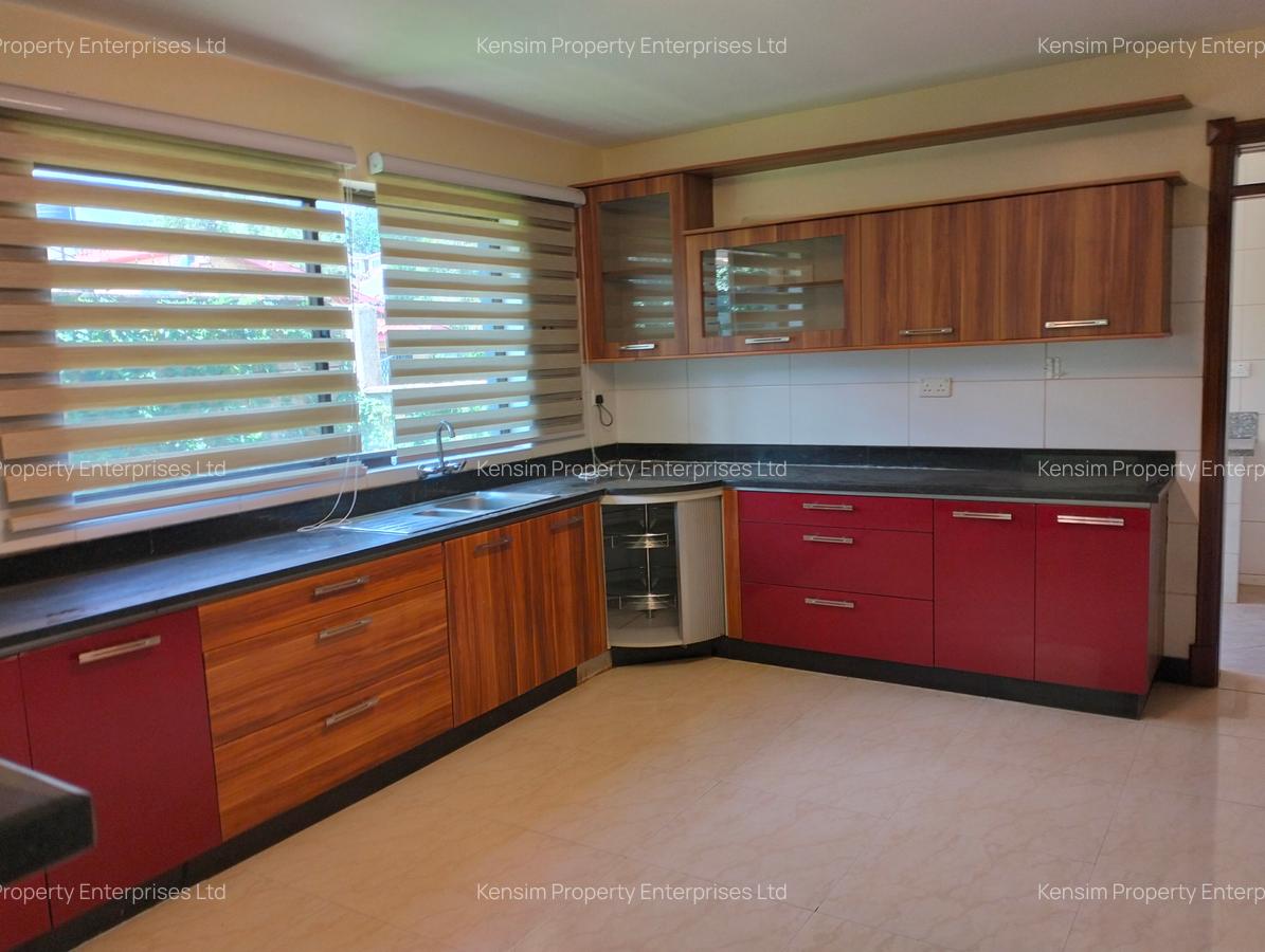 5 Bed Townhouse with En Suite in Westlands Area - 18