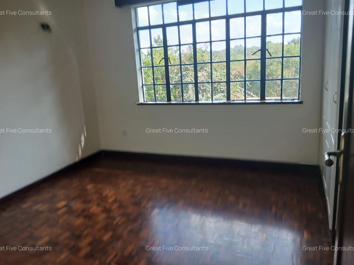 5 Bed Villa with En Suite in Runda - 11