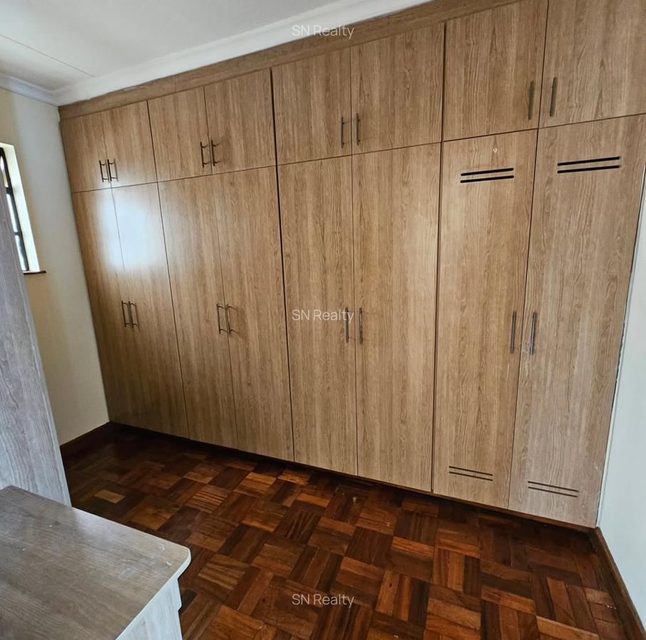 3 Bed Apartment with En Suite in Riverside - 9