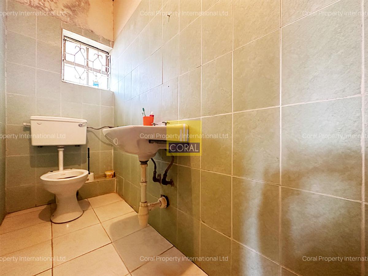 5 Bed House in Ridgeways - 8