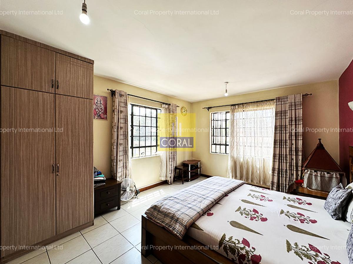 4 Bed Apartment with En Suite in Parklands - 16