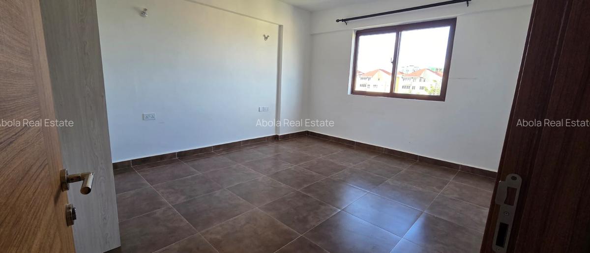 1 Bed Apartment with En Suite in Westlands Area - 4