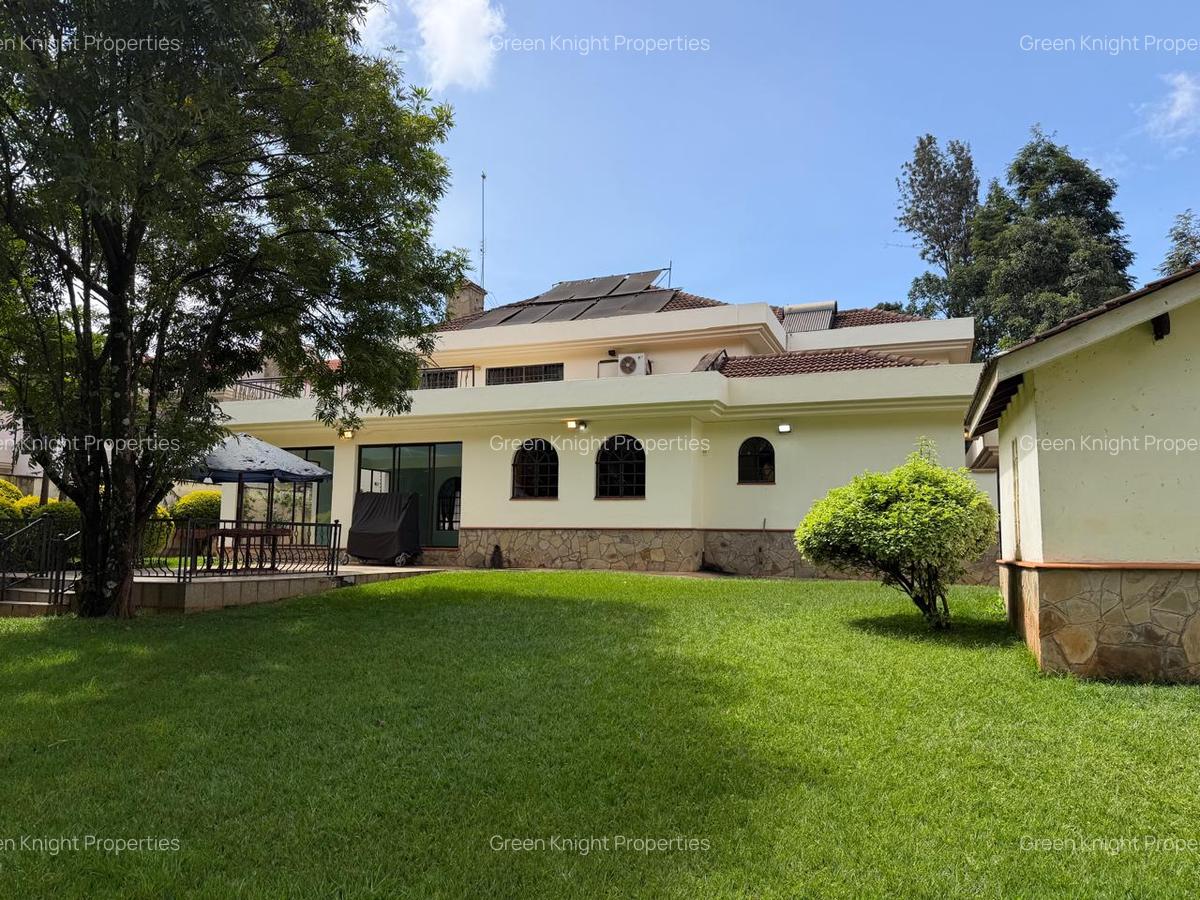 5 Bed House with En Suite in Runda - 2