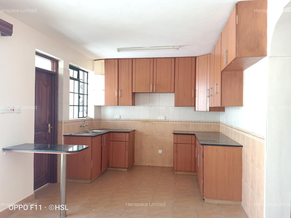2 Bed Apartment with En Suite in Kilimani - 2