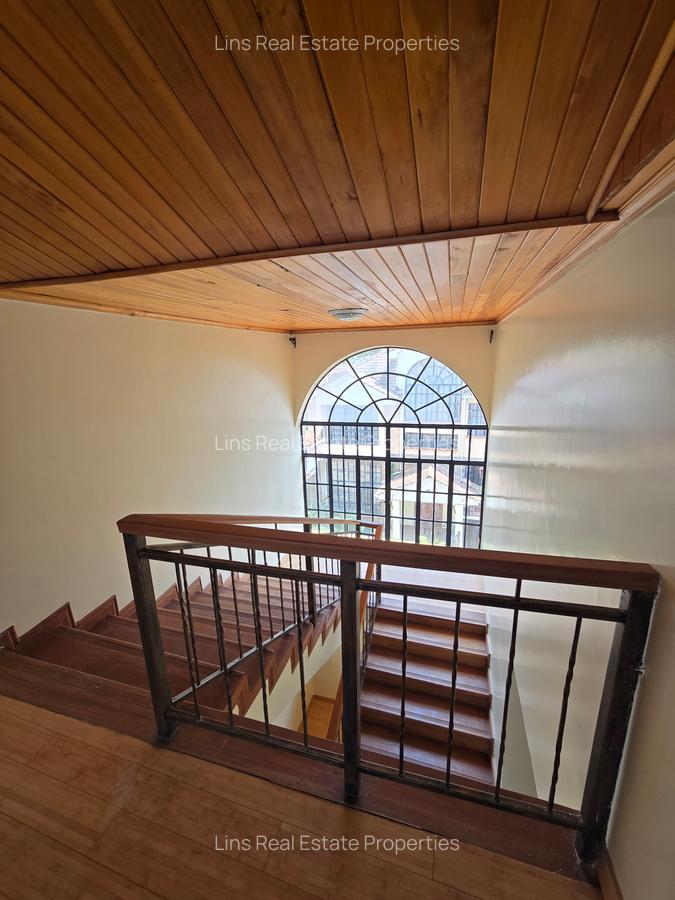 4 Bed Townhouse with En Suite in Lavington - 4
