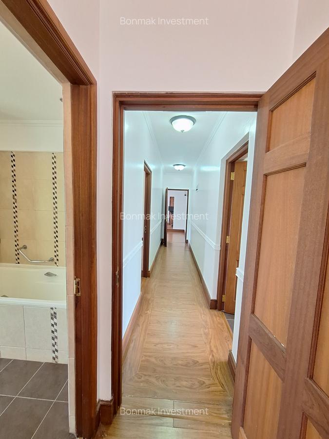 5 Bed Villa with En Suite at Un Avenue - 11