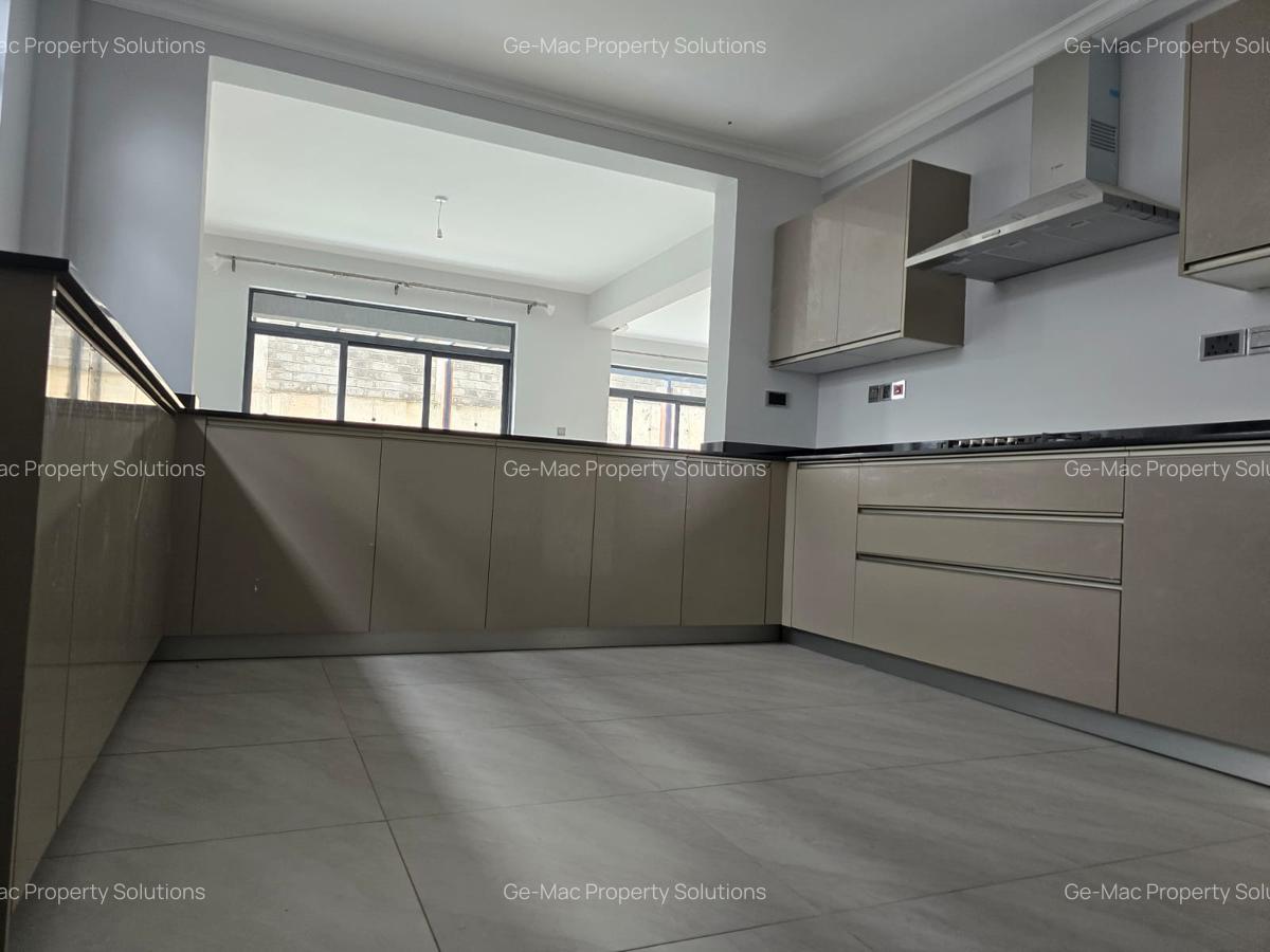 4 Bed House with En Suite in Kiambu Road - 10
