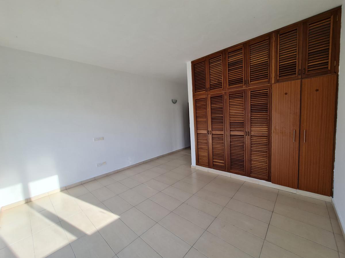 3 Bed Apartment with En Suite in Nyali Area - 15