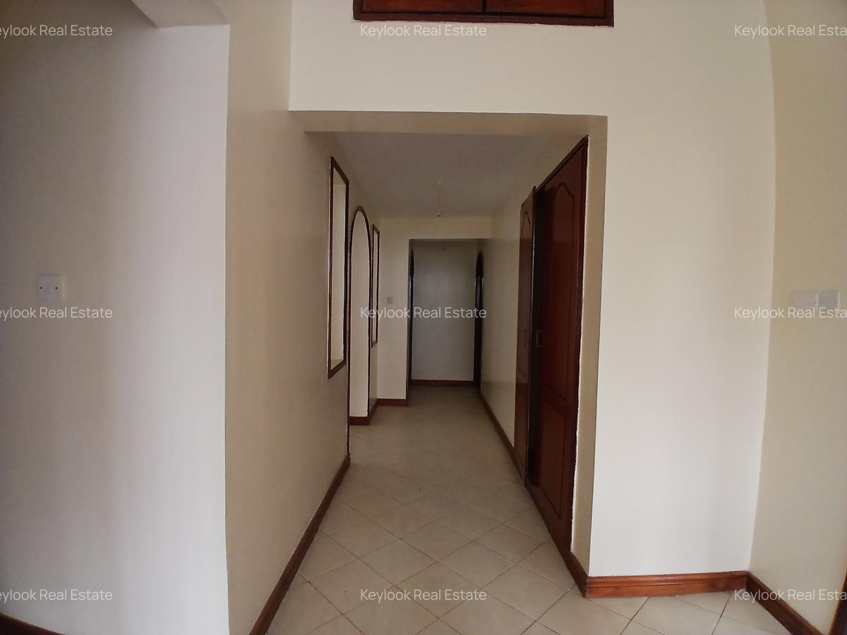 5 Bed Townhouse with En Suite at Riverside Garden - 14