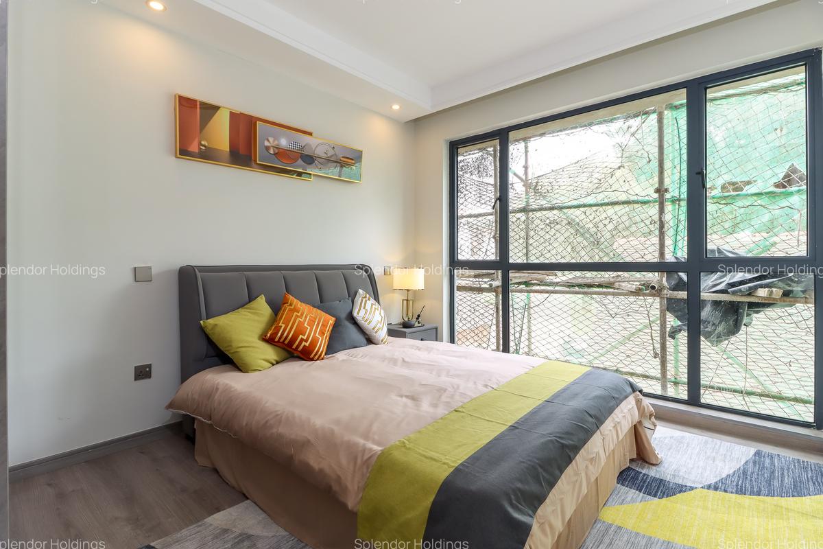 3 Bed Apartment with En Suite in Riverside - 12