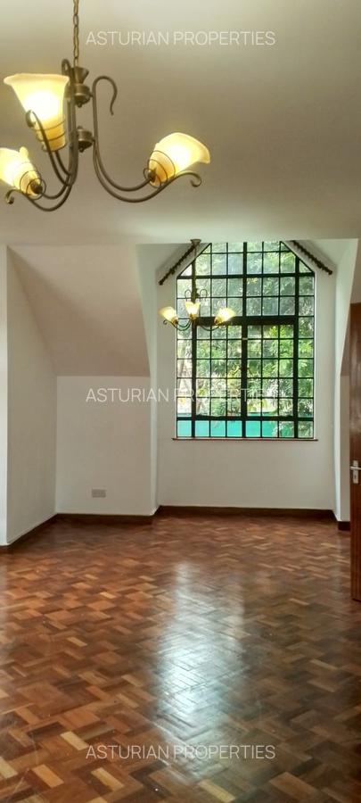 4 Bed Townhouse with En Suite in Lavington - 9